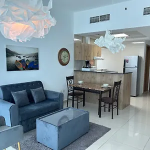 Golden Vacation Homes Continental Tower Marina Apartman